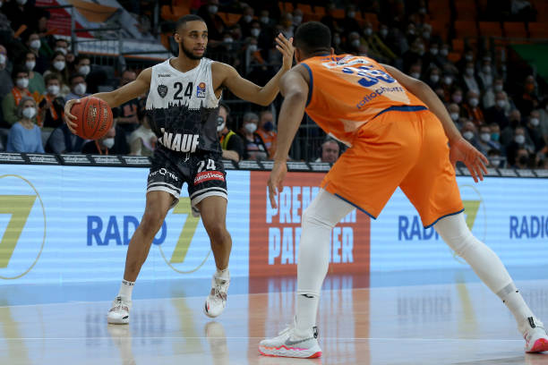 引人入胜 引人入胜