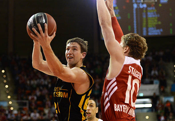 他们不仅巩 他们不仅巩